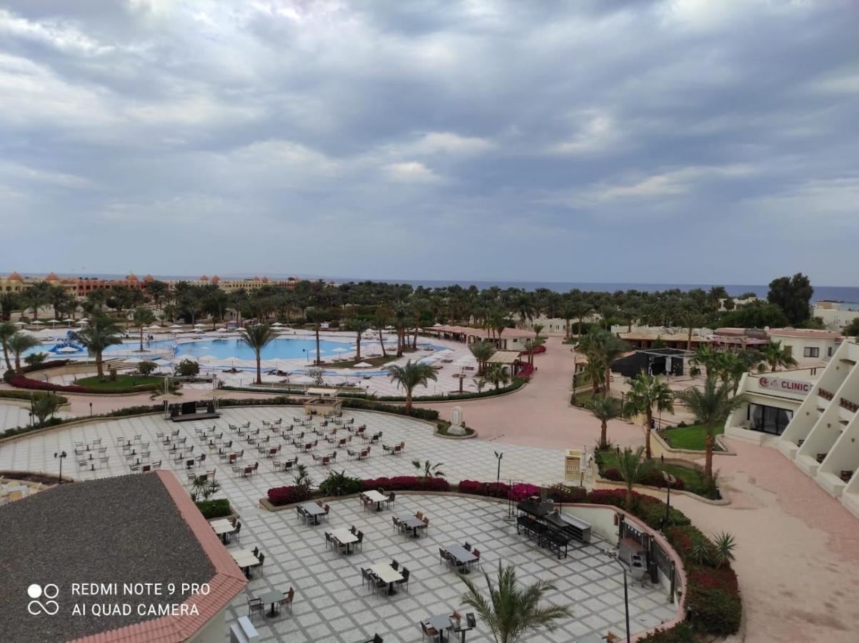 Pharaoh Azur Resort Хургада Екстериор снимка